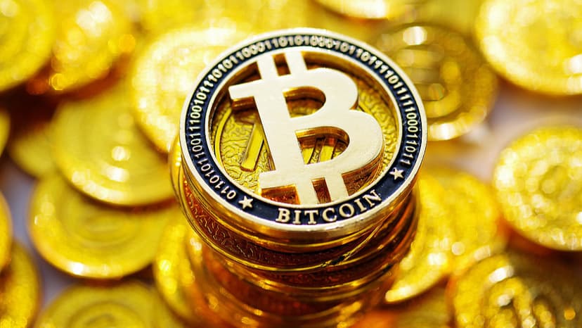 比特币价格突破10万美元背后原因分析