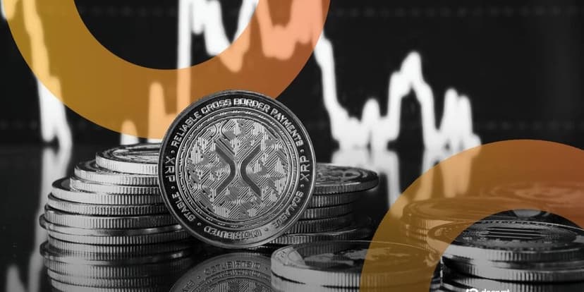 Altcoins Defy Bitcoin Slump as XRP, Solana Notch Double-Digit Gains - Decrypt