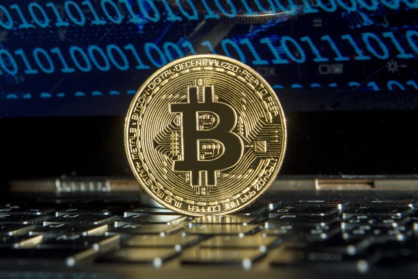 Criptovalute in calo, il Bitcoin scende sotto i 90.000 dollari