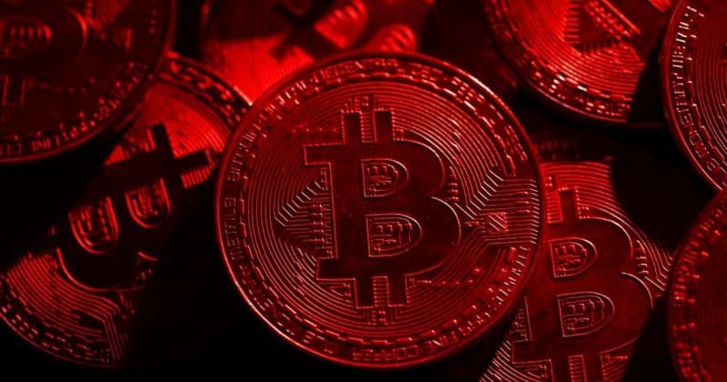 Bitcoin plunges below $68K as market selloff triggers over $1B in liquidations
