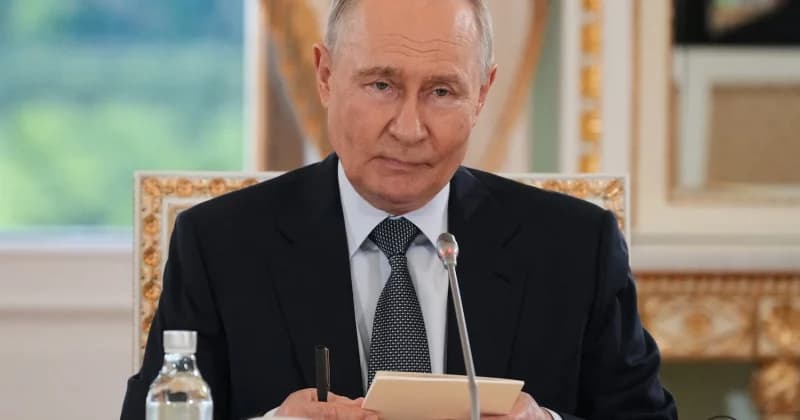 Putin confirms talks with US on potential military operation in Cuba, raising geopolitical risk for markets