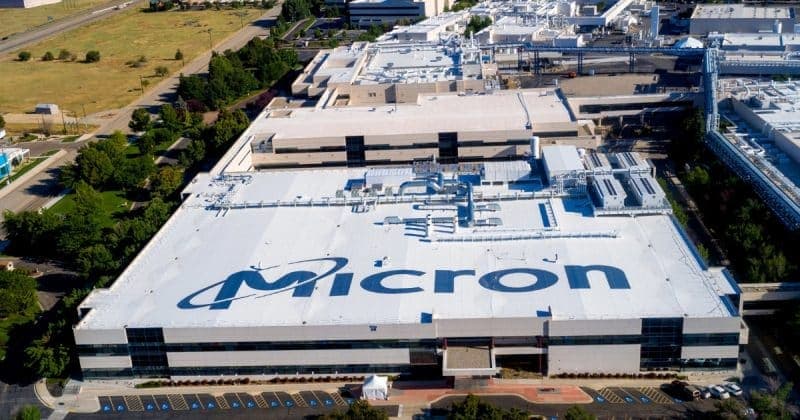 Micron stock gains momentum after strong earnings performance