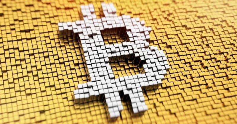 US-Iran escalation rattles crypto markets as Bitcoin dips and oil surges past $72