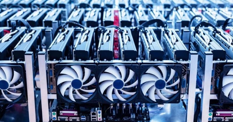 Bitcoin hashrate decline nears 287 days as miner stocks surge
