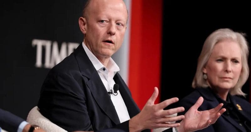 Cathie Wood says Visa and Mastercard analysts are sleeping on Circle's disruption