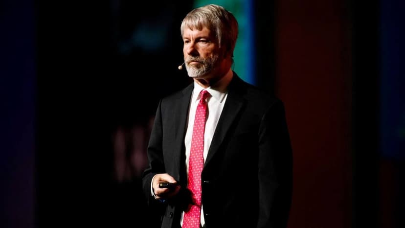 Grayscale: Strategy's $216M Bitcoin Sale 'Reduces Tail Risk' and Could Help BTC Find a Durable Bottom