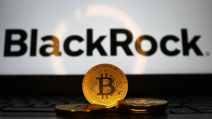 Blackrock’s IBIT Sees $773 Million Weekly Exit as Bitcoin ETFs Lose $527 Million