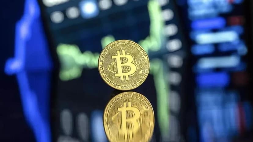 Bitcoin, cosa succederà. Dopo il rimbalzo debole, futuro incerto: gli scenari