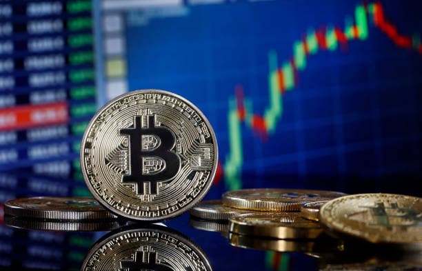 Bitcoin Faces $85,000–$87,500 Supply Test After $80,000 Rebound